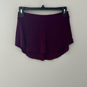 Bullet pointe size small plum purple skirt